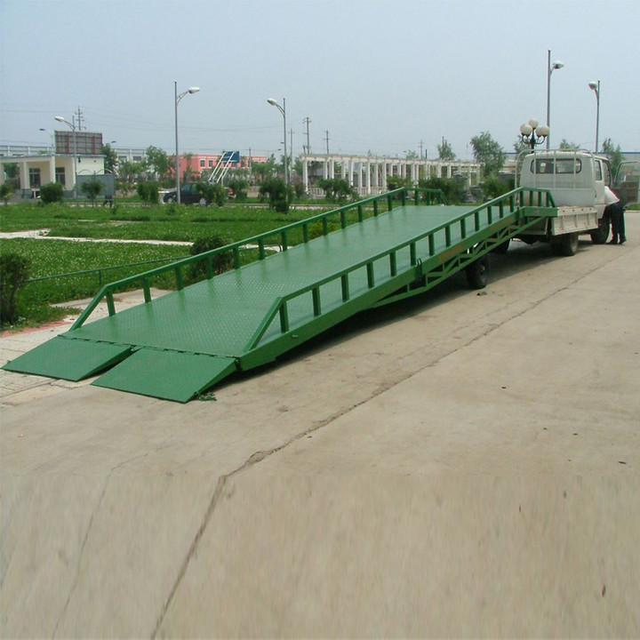 10吨移动式登车桥